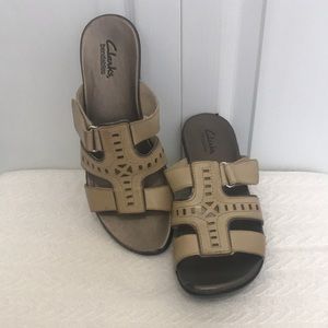 Clarks Beige Leather Sandals Size 7.5